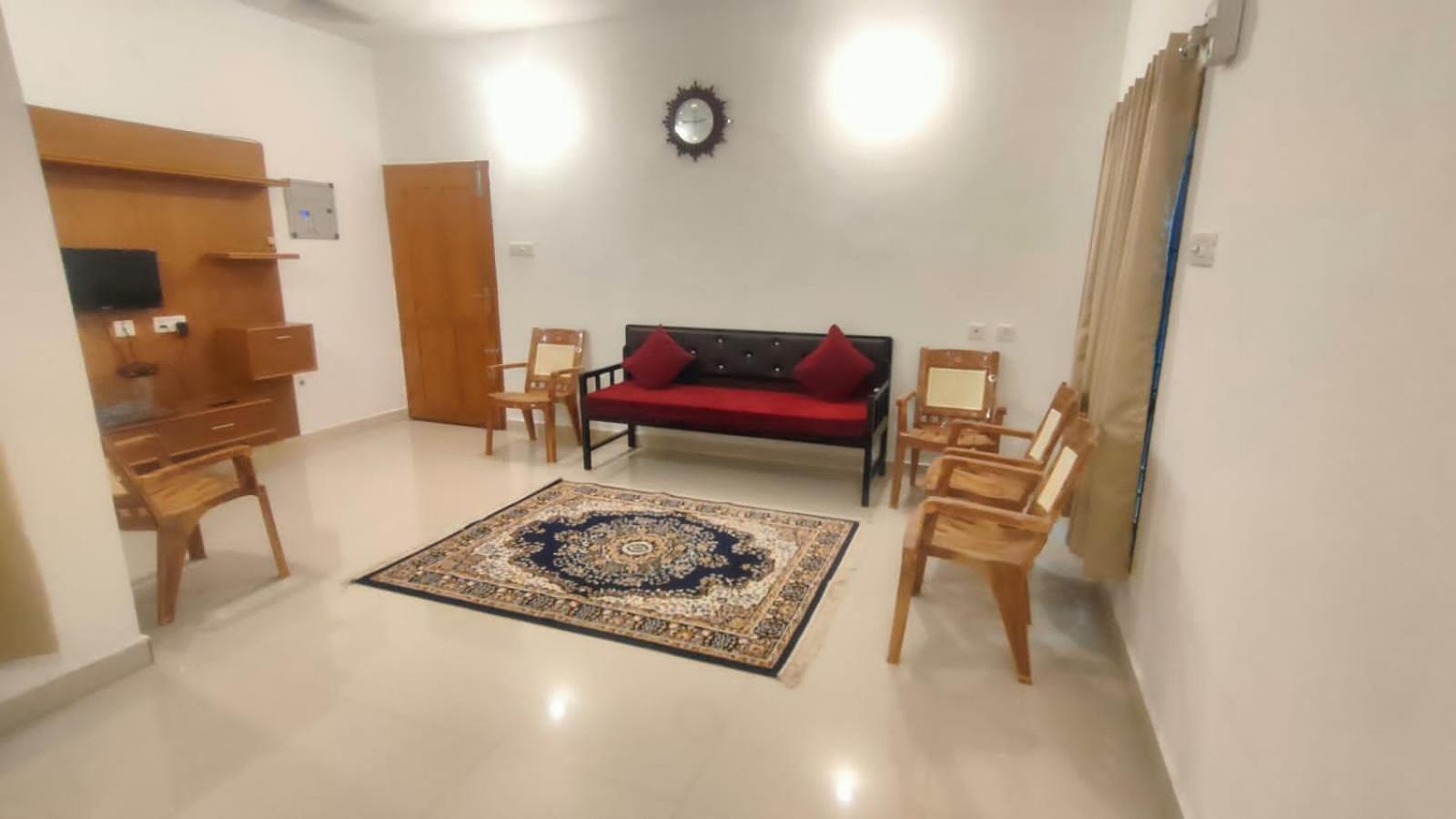טירונלוולי Prince Home Stay מראה חיצוני תמונה